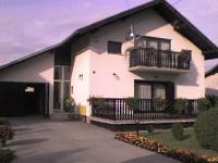 Popovec-Sesvete, visoko prizemnica,prihvatljiva kompenzacija sa stanom.